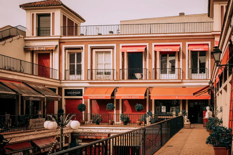 Exploring Lantana? We've Got Your Back! in Lantana